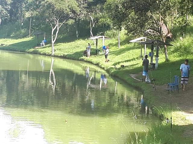 01 - PESQUEIRO / POUSADA / PISCICULTURA  - COM 32 MIL METROS EM GUARAREMA / SP