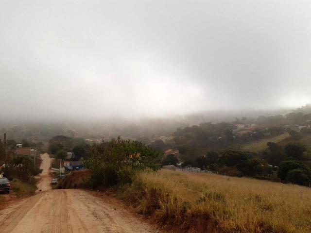 T. 6483 - TERRENO COM VISTA PARA AS MONTANHAS EM STA BRANCA / GUARAREMA SP