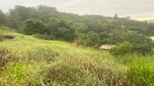 T.6590 - TERRENO DE 2.680 m a 4km do CENTRO DE GUARAREMA-SP.